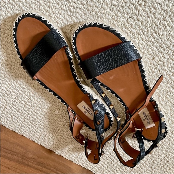 Valentino Garavani flat sandals - Picture 3 of 3